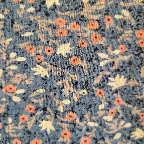 Lucky Brand Blue Floral 3/4 Sleeve With Slits Top Blouse - Picture 5 of 9